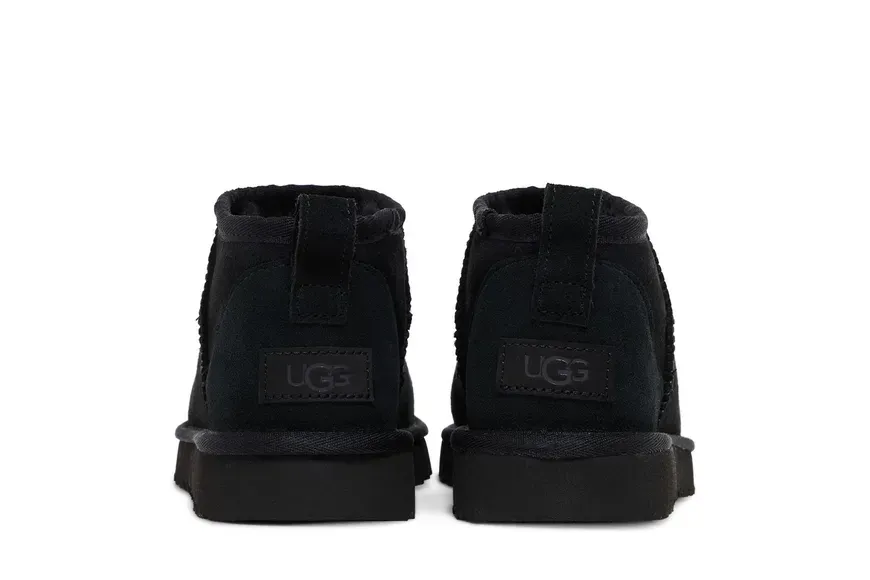 Жіночі уггі UGG Wmns Classic Ultra Mini 'Black'| 1116109 BLK фото