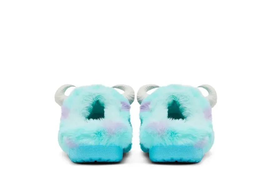 Сандалі Crocs Classic Cozzzy Monsters Inc. Sulley 'Sulley'| 210877-90H фото