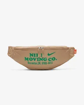 Сумка на пояс Nike Moving Co. | DV6072-200 фото