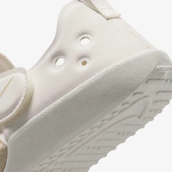 Підліткові сандалі Nike Sunray Protect 4 | HF6277-101 фото