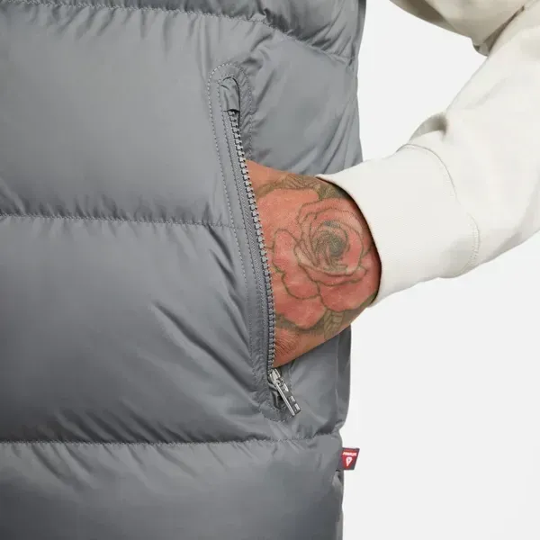 Чоловіча жилетка Nike Storm-FIT Windrunner PrimaLoft | FB8193-077 фото