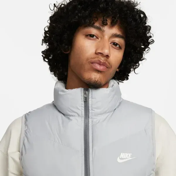 Чоловіча жилетка Nike Storm-FIT Windrunner PrimaLoft | FB8193-077 фото